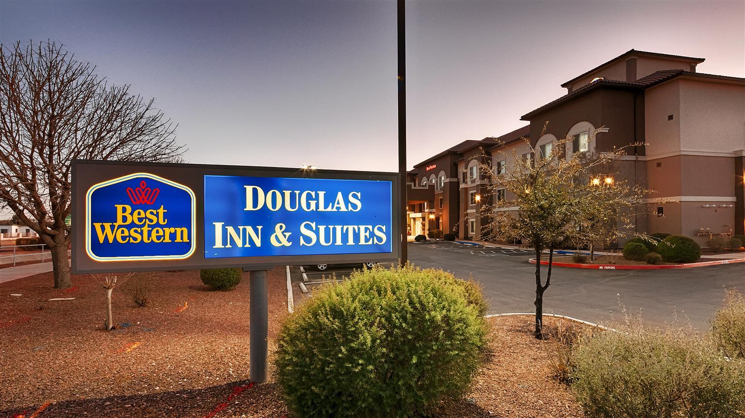 Best Western Douglas Inn & Suites Eksteriør bilde